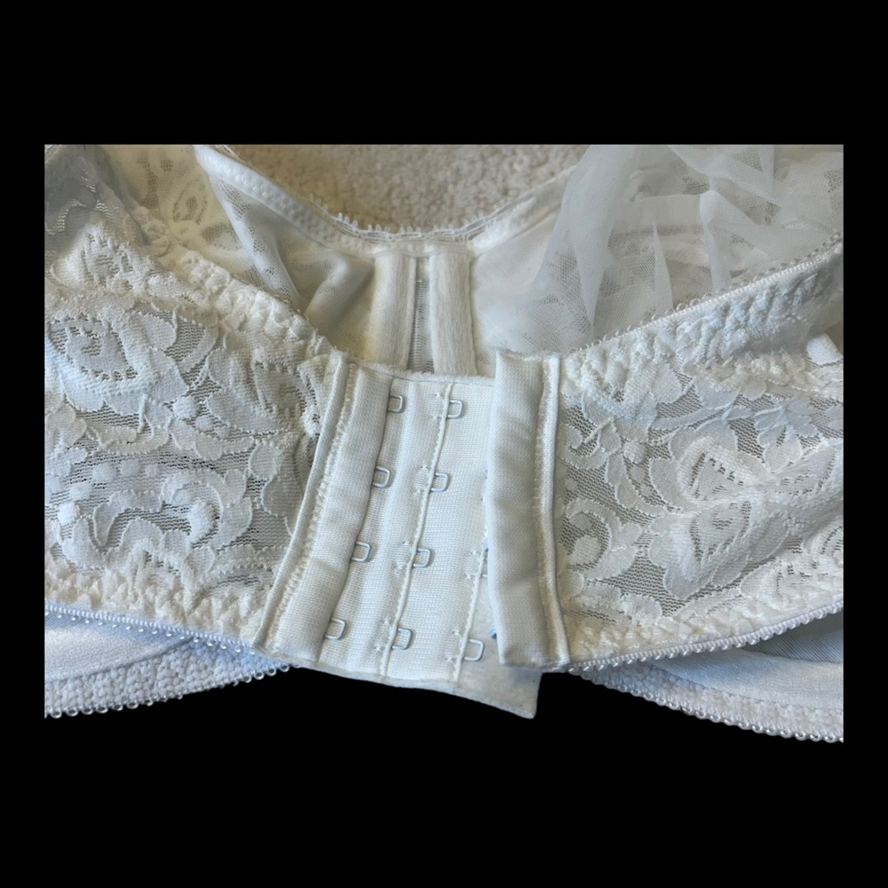 Bali Women’s White Lace Underwire Bra 38DD - Picture 7 of 12